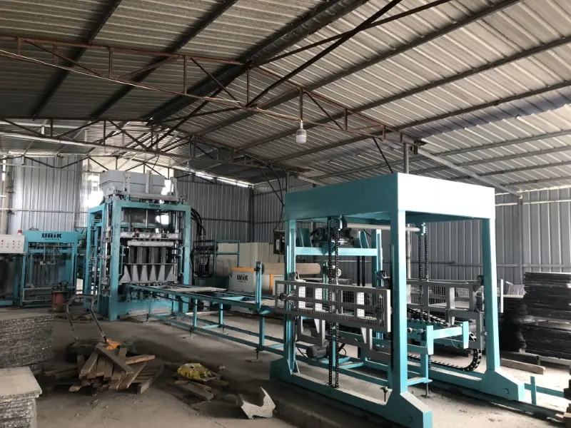 Automatisk blokkmaskin: revolusjonerer produksjonsindustrien